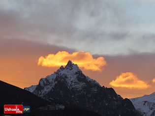 10:00 hs. Colores naranjas en un día ventoso