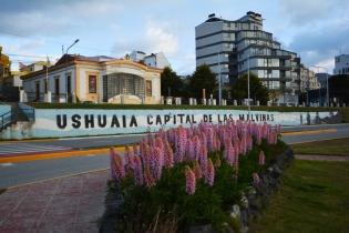 07:04 hs. Ushuaia es la capital de las Islas Malvinas