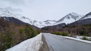 09:23 hs. el camino nevado al Glaciar Martial