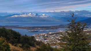 09:30 hs. la ciudad desde la reserva natural Alarken