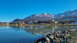 13:37 hs. postal de Ushuaia desde la península