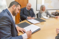 El municipio y la UNTDF firmaron un convenio marco