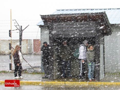 A dos semanas del Verano sigue nevando en Ushuaia